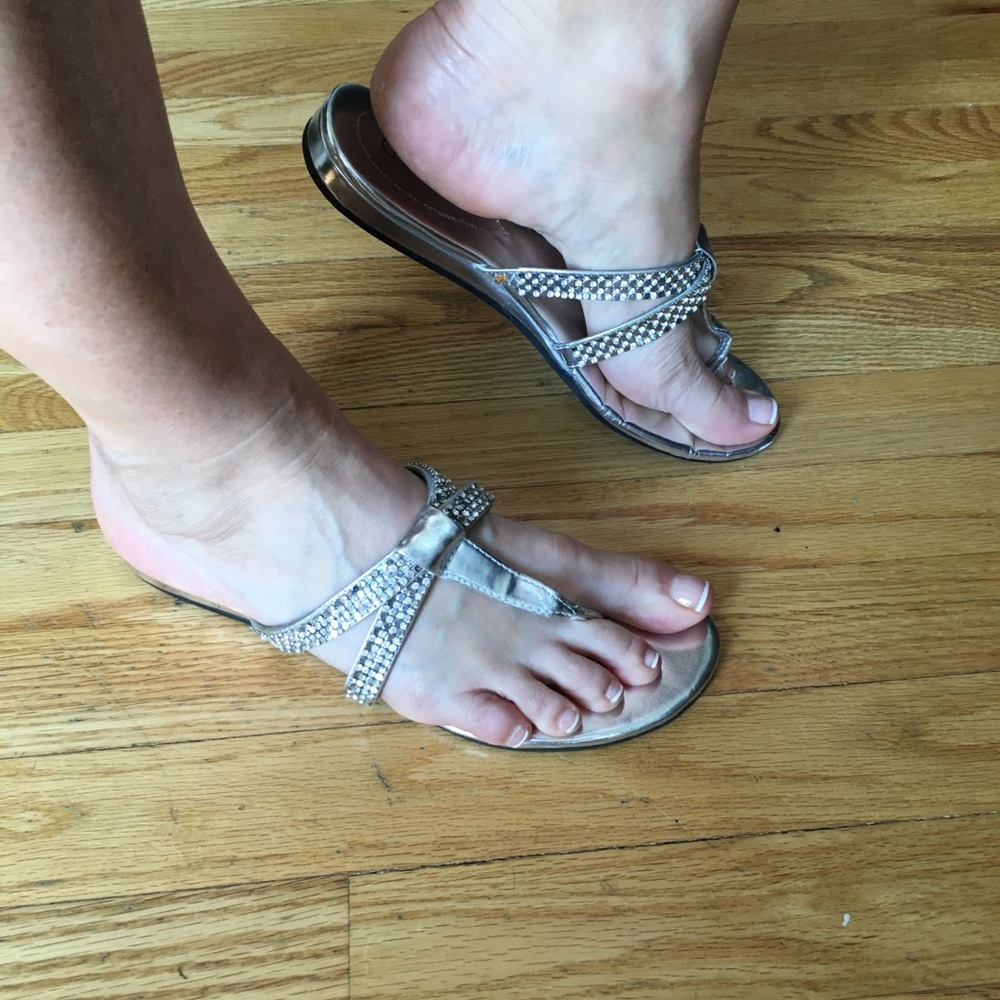 GUESS Sandals - Picture 3 of 5